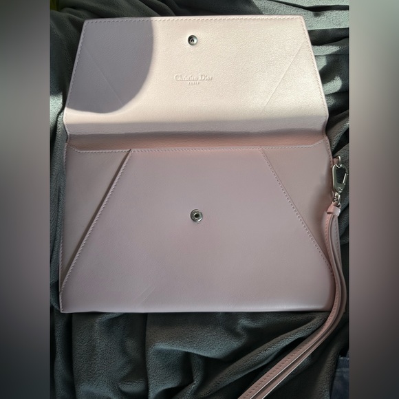 Beautiful Christian Dior Addict pink envelope clutch/wristlet w/ authentication - Picture 3 of 12